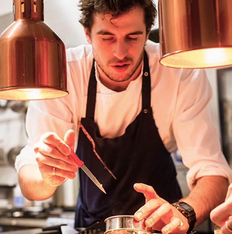 Expert Fiche Google Business France chef de suisine restaurant